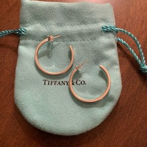 Tiffany 1837 narrow hoops